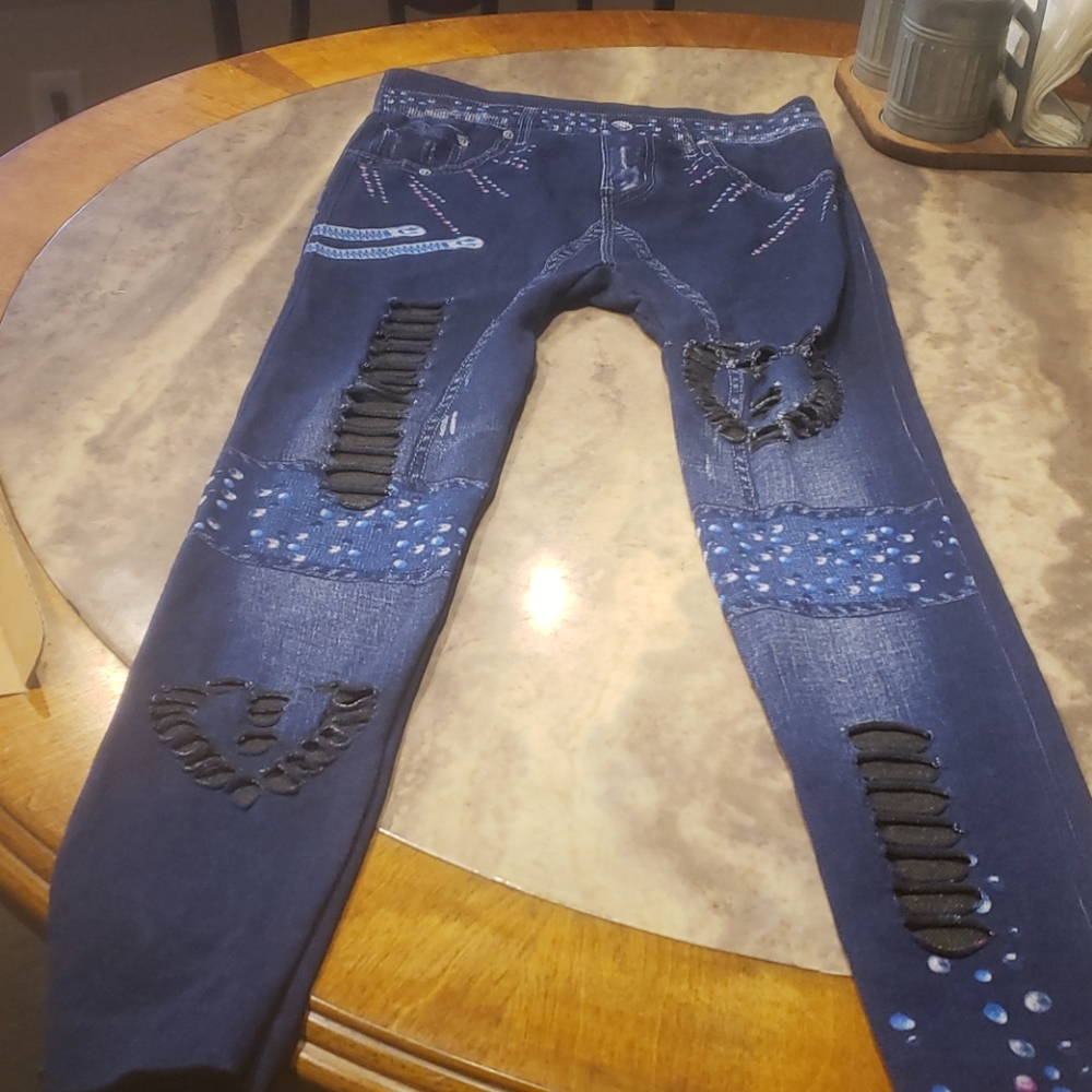 Legging with cut outs on legs